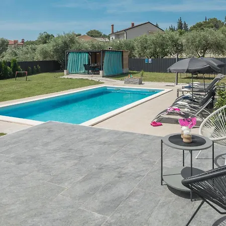 3 Bedroom Gorgeous In *