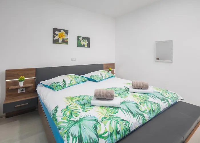 3 Bedroom Gorgeous In Pula