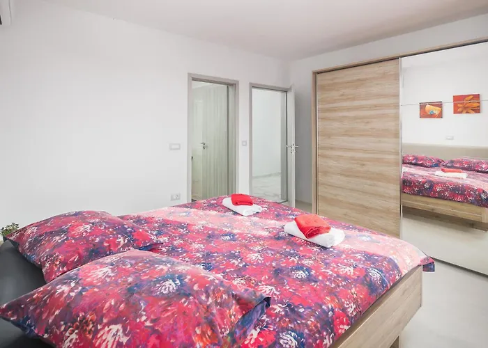 3 Bedroom Gorgeous In * Pula