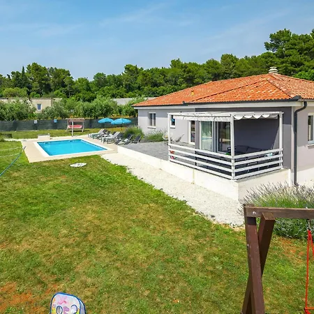In With House A Panoramic View * Pula