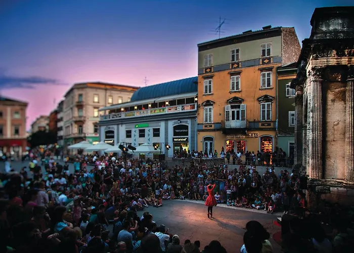 Nyaraló 3 Bedroom Gorgeous In