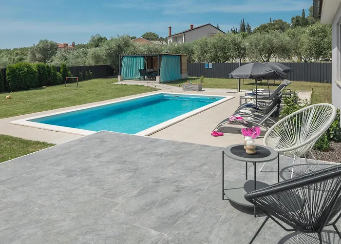 3 Bedroom Gorgeous In *