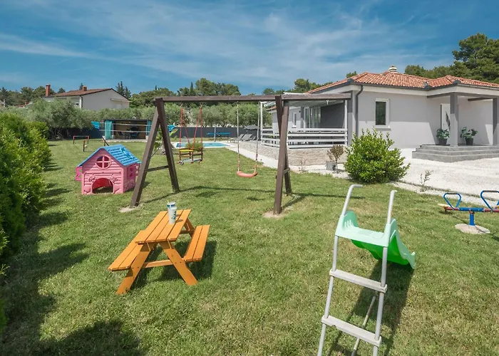 3 Bedroom Gorgeous In * Pula