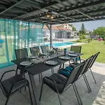 Stunning In Holiday home