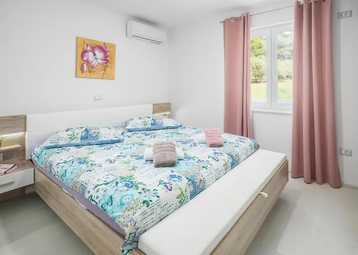 3 Bedroom Gorgeous In *